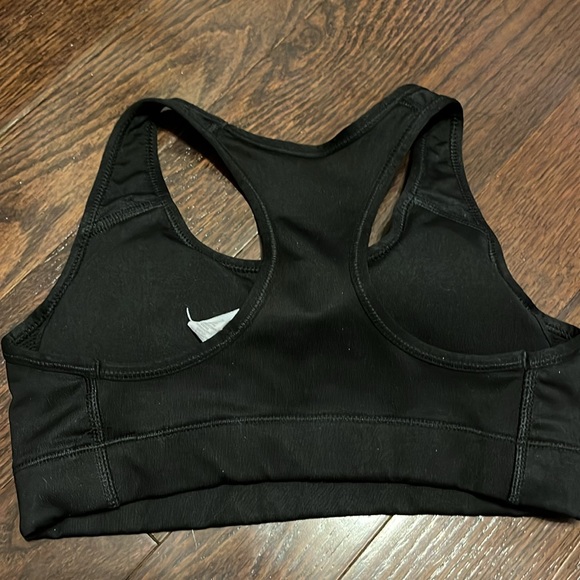 Nike swoosh sports bra size xs - Picture 2 of 4